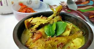 Sate kambing dan sate ayam sudah biasa, bagaimana dengan sate kerbau? 10 Makanan Khas Jepara Yang Enak Dari Seafood Dan Daging
