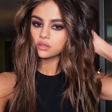 30 % (quelques fils blancs), 50 % (cheveux blancs sur les tempes) ou 100 % (racines blanches) ? Cheveux Bruns Quelle Nuance Choisir Pour Mes Cheveux