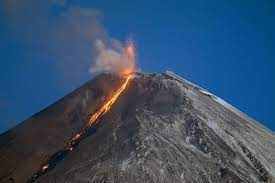 The honolulu volcanics are a group of volcanoes which form a volcanic field on the island of oʻahu, hawaiʻi, more specifically in that island's southeastern sector and in the city of honolulu from pearl harbor to the mokapu peninsula. Global Volcanism Program Report On Klyuchevskoy Russia January 2021