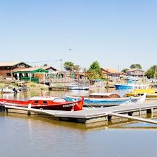 Promenade Sur Le Port De La Teste De Buch Port Ostreiculture Latestedebuch Bassindarcachon Cabane Huitres Oysters Quai P Canal Instagram Structures