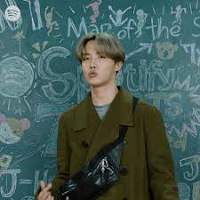 I take no credit for the making of the orginal gifs, i just cropped and added a psd to each of them myself. Jhope Gifs Get The Best Gif On Giphy