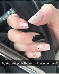 Minimalist Black Nails With Images Ladne Paznokcie Paznokiec