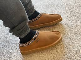 4.7 out of 5 stars 25,345. Ugg Slippers Review 2021 The Tasman Ansley Ascot More