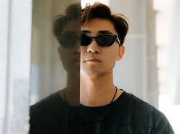 Ben Kang's Instagram, Twitter & Facebook