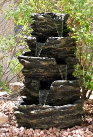 Gartenbrunnen Mit Bildern Gartenbrunnen Wasserspiel Garten