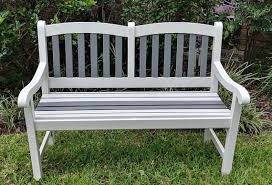 Banc Gris Et Blanc En 2020 Banc Jardin Bancs De Jardin En Bois Et Jardin En Beton