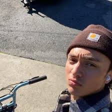 Vince Wolfe (vinceewolfe)