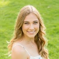 Laura Mantz's Instagram, Twitter & Facebook