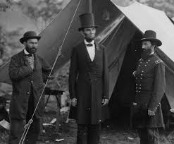 Antietam, dans le Maryland. Allan Pinkerton, le président Lincoln ...