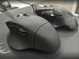 It's designed for mmo gaming, with a low click latency when used with its receiver or bluetooth. Upgraded From The Og G502 To The G604 Ama Try To Share My Personal Exp Logitechg
