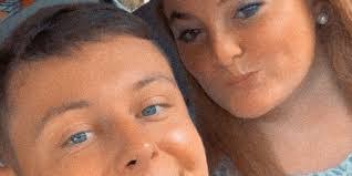 Shane Burris's Instagram, Twitter & Facebook