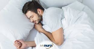 Memakai selimut adalah salah satu cara untuk mempertahankan kehangatan badan. Kurang Tidur Saat Bulan Ramadhan Berikut Cara Tidur Pulas Saat Menjalankan Ibadah Puasa Perawat Home Care Lansia Fisioterapi Terapi Okupasi Dan Terapi Wicara
