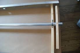 Drehbare Tv Wand Als Raumteiler Tv Wand Raumteiler Raumteiler Leiterdekor