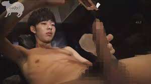 18歳ノンケ美少年のオナニー！個室ビデオで巨チンからミルクがどっぴゅん！ | ゲイビズ！