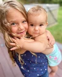 Francesca Chase's Instagram, Twitter & Facebook