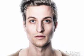 Christopher Lanz's Instagram, Twitter & Facebook