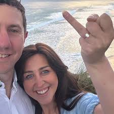 New Zealand TV reporter Michelle Prendiville and rugby star Marty Banks  announce their engagement