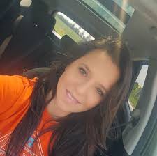 Where can I get my windshield replaced in Findlay, Ohio?