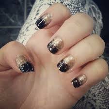 Black And Rose Gold Ombre Nails Pin By Katelyn Kushner On Nails Gold Nails Gold Manicure Nails