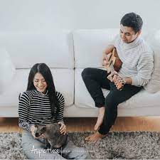Scopri ricette, idee per la casa, consigli di stile e altre idee da provare. Keren Prewed Casual Indoor Gallery Pre Wedding