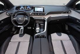 A spectacular, almost futuristic dashboard. Erster Test Peugeot 3008 Hybrid4 Eine Perfekt Gespaltene Personlichkeit
