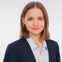 Annette Motta's Instagram, Twitter & Facebook