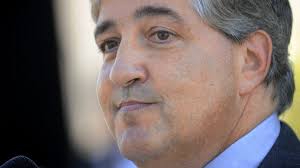 Jeff Vinik borrows $102 million and mortgages the Lightning's lease