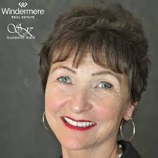 Suzanne Kohl's Instagram, Twitter & Facebook