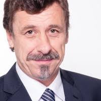 500+ "Renner" profiles