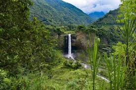 Baños de agua santa se encuentra en la provincia de tungurahua solamente a 180 km de quito y 35 km de ambato. Atractivos Turisticos En Banos De Agua Santa Go Ecuador Guia Turistica Hospedaje Y Tours En Ecuador