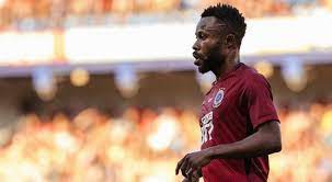 Joueur de football professionnel au club de @rostovfc et international gabonais @fegafoot_gabon. Kanga Ma Problem Musi Vysvetlovat Jak Je Mozne Ze Se Narodil Ctyri Roky Po Smrti Sve Matky Ruik