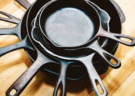 Fashioning Cast Iron Pans For Today S Cooks Published 2016 Cast Iron Pan Cast Iron Cooking It Cast