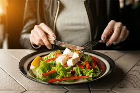 Untuk menjaga kesehatan organ tersebut, kamu perlu mengonsumsi wajib kamu konsumsi! 4 Makanan Yang Baik Untuk Pengidap Kanker Pankreas