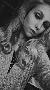 Thea Beck's Instagram, Twitter & Facebook