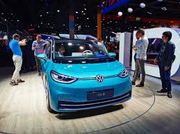 Descubrí la mejor forma de comprar online. Vw Lasst Erstes Vollvernetztes E Auto Von Eigenen Mitarbeitern Testen