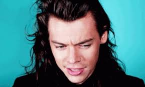 Harry styles' hair has come a long way since its one direction days. Harry Styles Long Hair Gif Harrystyles Longhair Handsome Discover Share Gifs
