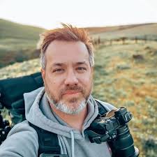 Happy Monday, LA! 🫶🏻 I took this photo just 10 years ago from one of my  favorite overlooks. The views are going to look a lot different this week,  but let's remember: