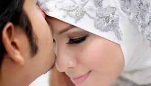 Hal yang paling penting untuk mendukung kehamilan adalah waktu dalam melakukan hubungan seksual dengan pasangan. Ini Adab Dan Doa Berhubungan Intim Suami Istri Dalam Islam Gomuslim