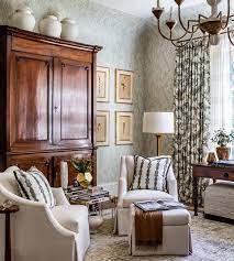 Traditional Southern Style On Instagram Traditional With A Touch Of Modern Accessories Such A Cozy Classic Sit Home Living Room Designs Classic Living Room