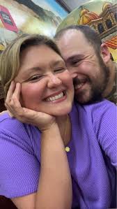 Crumbl cookie box review and ratings discussion