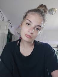 Abby Metz's Instagram, Twitter & Facebook