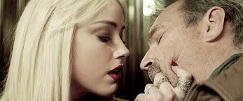 A dangerous international spy is determined to give up his high stakes life to finally build a closer relationship with his estranged wife and daughter. 3 Days To Kill The 4th Wall