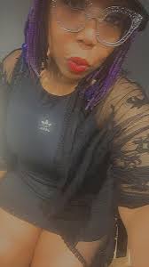 Hi, I'm divorced. I want a friend so I don't feel alone, and if that  happens, I can find love here. Thank you so much. 💘Kisses and hugs❤️ 💌 📲  https://shorter.me/MXzaF