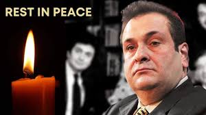 Rishi kapoor debuted in his father's 1970 film mera naam joker, playing his father's role as a child. Rpavilsykngj M