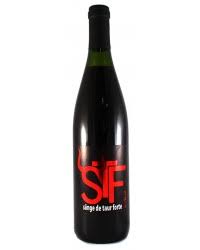 Doi ani mai târziu, primul război mondial schimbă total orientarea pasionaților de vinuri spumante dinspre franța către europa de est, iar. Stf Sange De Taur Forte Vin Rosu Dulce Homemarket Ro