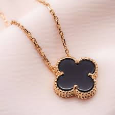 Collier Pandora en or