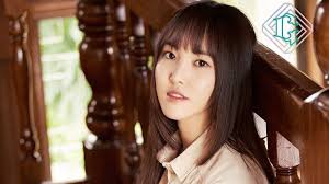 Sowon sang leadergfriend bergabung dengan iok company yang menjadi 'rumah' bagi go hyun jung dan aktor jo in sung. Lemas Dan Kesakitan Saat Fan Signing Yuju Gfriend Dilarikan Ke Rumah Sakit Okezone Celebrity