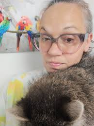 Can anyone please point me in the direction of a vet within the state of MI  or OH who will take raccoons as patients?🙏🏻