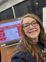 Tina Dunphy's Instagram, Twitter & Facebook