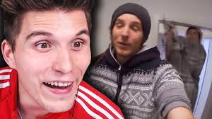 Choose and build your favorite youtuber's home! Unser Chaotisches Leben Im Youtube Haus Youtube